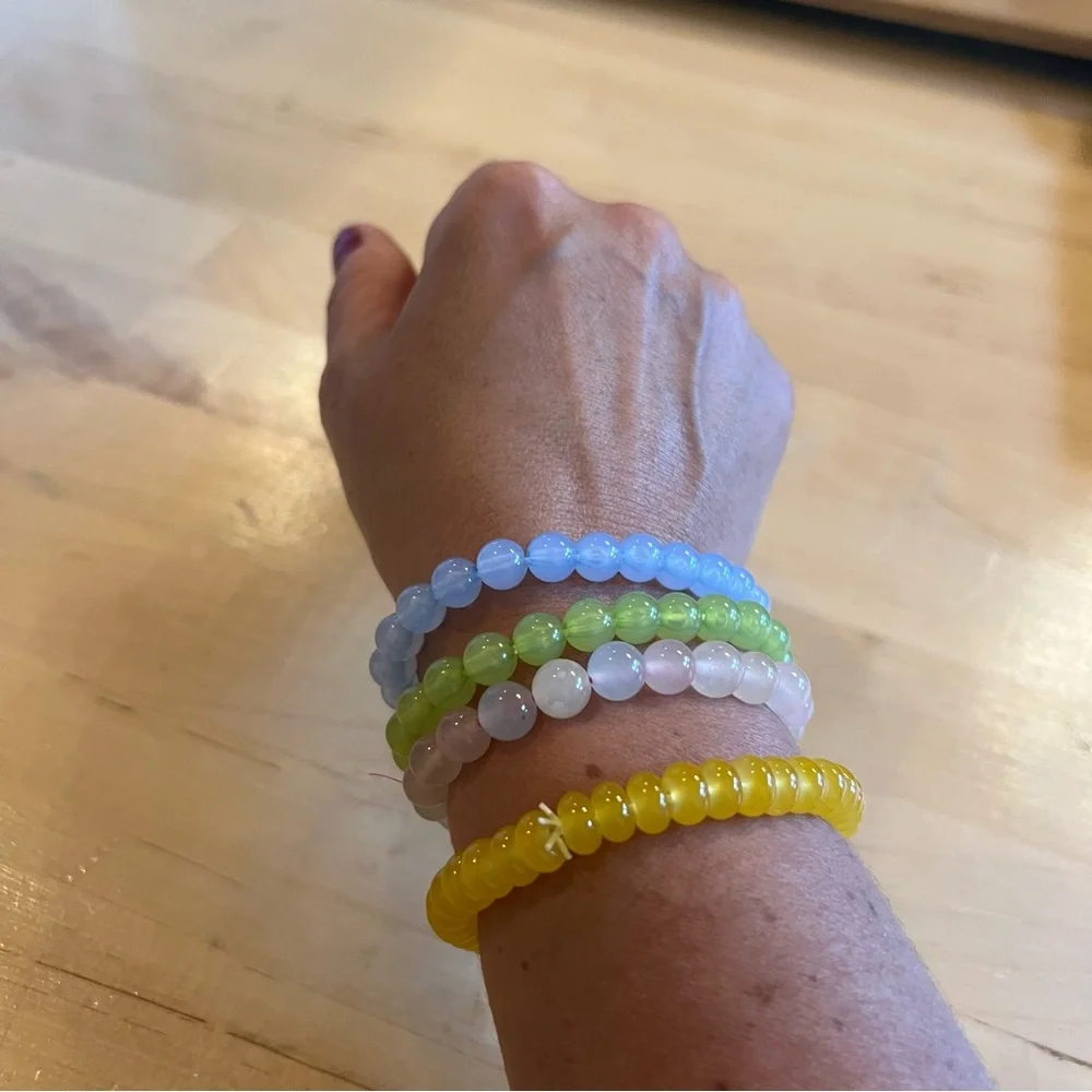 ✅Pastel set four Beaded stack Bracelets stretch elastic blue pink green yellow